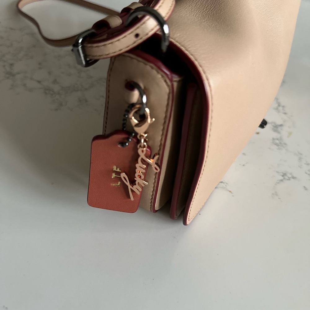 Coach 1941 Dinky Tan/Beige Leather Shoulder Bag - Picture 8 of 10